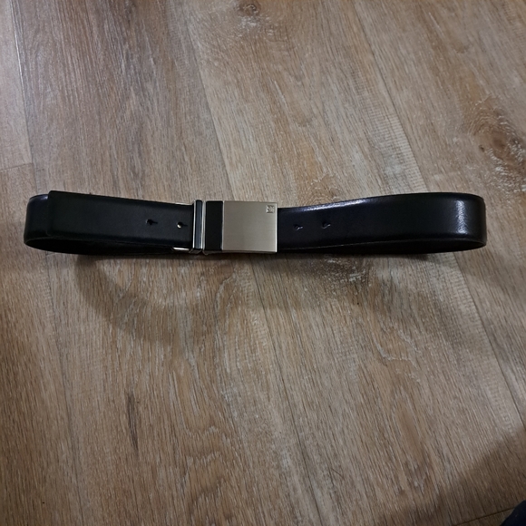 Kenneth Cole Reaction Black Leather Belt Plaque Buckle Logo Men's Size 32/80 - Picture 1 of 12